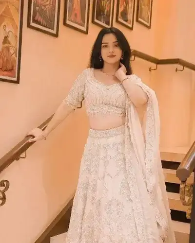 Escort Service In Diskit